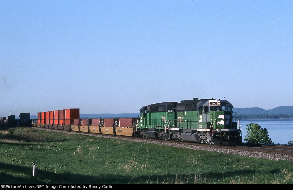 BN 7802 near Stoddard